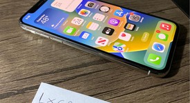 Good
													Apple iPhone Xs - Unlocked, Silver, 64 GB, A1920, photo 3 of 7
