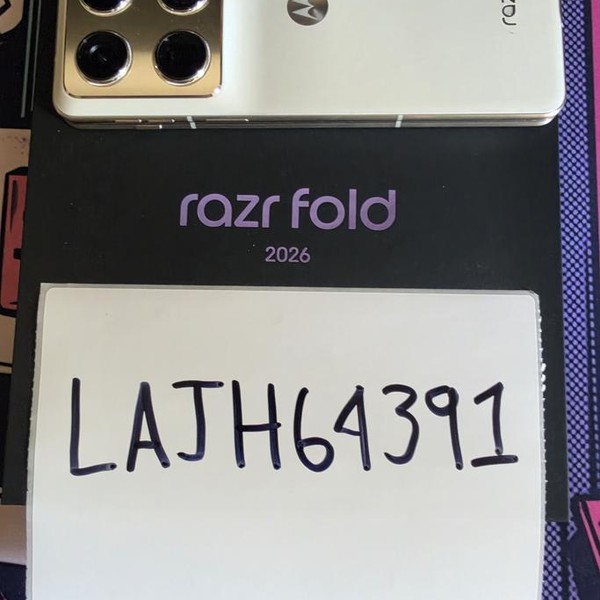 Motorola Razr Fold - Unlocked, 512 GB, PANTONE Lily White