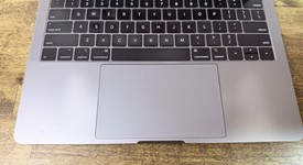 Fair
													MacBook Pro 2018 (With Touch Bar) - 13" - I7, Gray, 512 GB, 16 GB, photo 2 of 7