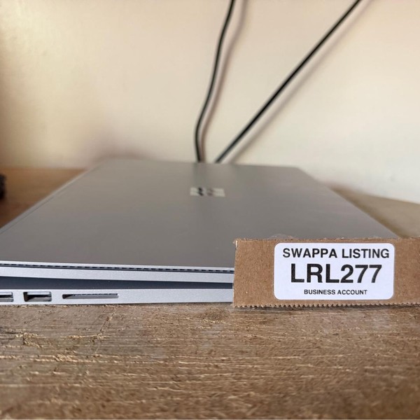 Microsoft Surface Book 2 13.5 inch - 256 GB, 8 GB, Intel Core i5