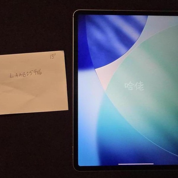 Apple iPad Air 13 inch (M2) 2024 - Unlocked, 128 GB, Gray, A2899