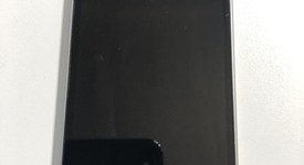 Good
													Apple iPhone SE 1st Gen 2016 - Unlocked, Grey, 32 GB, A1662, photo 2 of 4