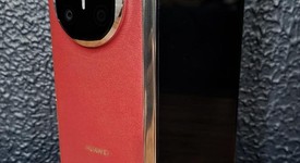 Mint
													Huawei Mate X6 - Unlocked Non-US, Red, 1 TB, 16 GB, photo 1 of 15