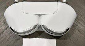 Used
													Apple AirPods Max - Silver, photo 1 of 1