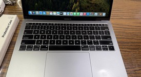 Fair
													MacBook Air 2018 - 13" - I5, Gray, 512 GB, 16 GB, photo 2 of 8