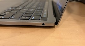 Good
													MacBook Pro 2020 - 13" - Apple M1, Gray, 1 TB, 16 GB, photo 4 of 12