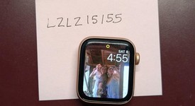 Fair
													Apple Watch SE 1st Gen 40mm - Gold, A2351 - GPS, Aluminum, photo 2 of 6