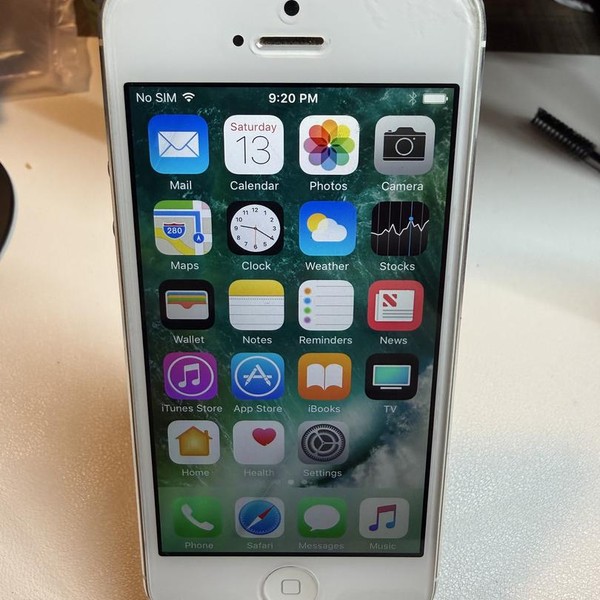 Apple iPhone 5 - Unlocked, 16 GB, White, A1428