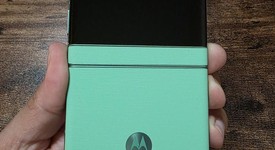 Mint
													Motorola Razr 2025 - Total by Verizon, Green, 256 GB, 8 GB, photo 3 of 18