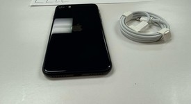 Mint
													Apple iPhone SE 3rd Gen 2022 - Unlocked, Midnight, 64 GB, A2595, photo 3 of 7