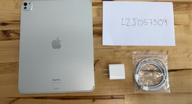 Mint
													Apple iPad Pro 13" (M4) 2024 - Unlocked, Silver, 2 TB, 16 GB, A2926, Standard Glass, photo 1 of 6