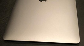 Good
													MacBook Pro 2016 (With Touch Bar) - 15" - Gray, 512 GB, 16 GB, photo 2 of 6