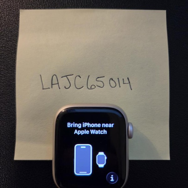Apple Watch Series 8 41mm - Starlight, A2770 - GPS, Aluminum