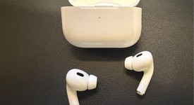Used
													Apple AirPods Pro 2 - Lightning, photo 4 of 4