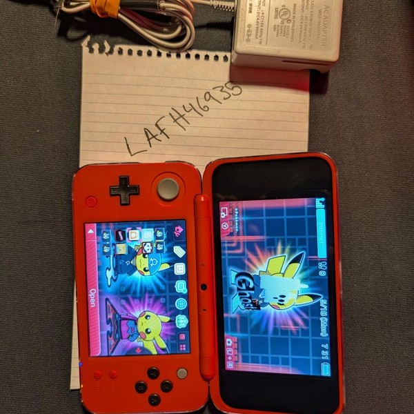 New Nintendo 2DS XL - 1 GB, Red, Poke Ball Edition
