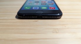 Good
													Apple iPhone SE 3rd Gen 2022 - Unlocked, Midnight, 128 GB, A2595, photo 3 of 14