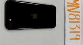 Mint
													Apple iPhone SE 3rd Gen 2022 - Unlocked, Midnight, 64 GB, A2595, photo 3 of 7