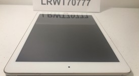 Fair
													Apple iPad 5th Gen - Wi-Fi, Gold, 32 GB, A1822, photo 3 of 9