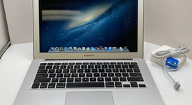 Fair
													MacBook Air 2013 - 13" - Silver, 128 GB, 4 GB, photo 1 of 10