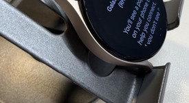 Good
													Samsung Galaxy Watch5 - Unlocked, Gold, 40mm, photo 4 of 6