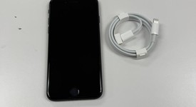 Mint
													Apple iPhone SE 3rd Gen 2022 - Unlocked, Midnight, 64 GB, A2595, photo 1 of 7