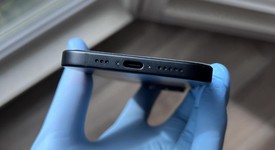 Mint
													Apple iPhone 15 - Unlocked, Black, 128 GB, A2846, photo 3 of 12