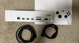 Mint
													Xbox Series S (2020) - White, 512 GB, photo 3 of 4