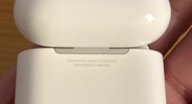Used
													Apple AirPods 4th Gen - Active Noise Cancellation, photo 2 of 5