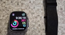 Good
													Apple Watch Ultra 49mm - Unlocked, Titanium, A2622, photo 2 of 5