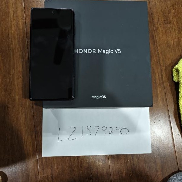 Honor Magic V5 - Unlocked Non-US, Black, 512 GB, 16 GB