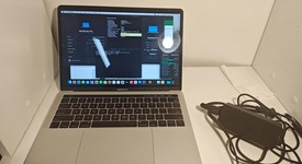 Good
													MacBook Pro 2018 (With Touch Bar) - 13" - I5, Silver, 512 GB, 16 GB, photo 1 of 16