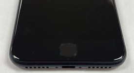 Mint
													Apple iPhone SE 3rd Gen 2022 - Unlocked, Midnight, 64 GB, A2595, photo 4 of 7