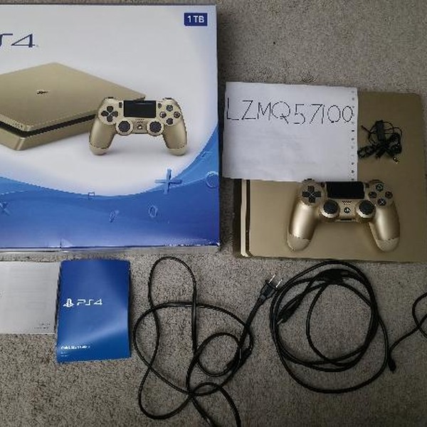 PlayStation 4 Slim - Gold, 1 TB