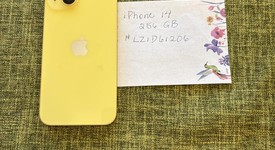 Good
													Apple iPhone 14 - Unlocked, Yellow, 256 GB, A2649, photo 2 of 3