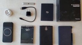 Fair
													Blackberry Passport Silver Edition - Unlocked, Black, 32 GB, photo 2 of 9