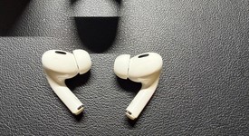 Used
													Apple AirPods Pro 2 - Lightning, photo 4 of 4