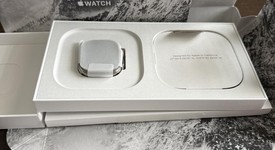 Good
													Apple Watch Ultra 49mm - Unlocked, Titanium, A2622, photo 2 of 10