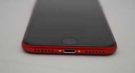 Mint
													Apple iPhone SE 3rd Gen 2022 - Unlocked, Red, 128 GB, A2595, photo 3 of 11