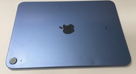 Fair
													Apple iPad 10th Gen - Unlocked, Blue, 256 GB, A2757, photo 4 of 8