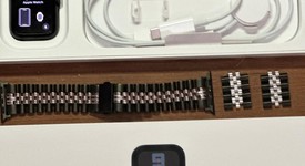 Mint
													Apple Watch SE 2nd Gen 40mm - Unlocked, Midnight, A2726 - Cellular, Aluminum, photo 1 of 3