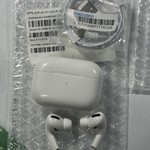 Used Apple AirPods Pro - Wireless Case