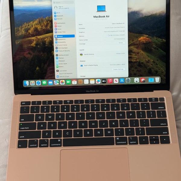 MacBook Air 2018 - 13 inch - 256 GB, Gold, 8 GB, Intel Core i5