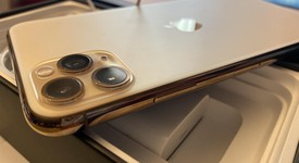 Mint
													Apple iPhone 11 Pro Max - Verizon, Gold, 64 GB, A2161, photo 3 of 6