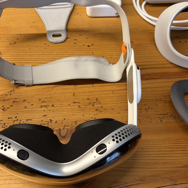 Apple Vision Pro - 256 GB