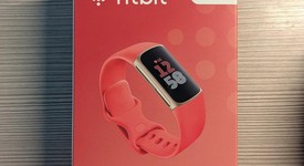 New
													Fitbit Charge 6 - Gold, photo 4 of 6