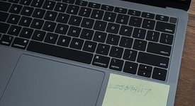 Good
													MacBook Air 2018 - 13" - I5, Gray, 256 GB, 16 GB, photo 2 of 10