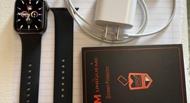 Good
													Apple Watch SE 1st Gen 44mm - Unlocked, Gray, A2354 - Cellular, Aluminum, photo 1 of 3