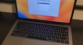 Good
													MacBook Pro 2017 (With Touch Bar) - 13" - I5, Gray, 512 GB, 16 GB, photo 1 of 6