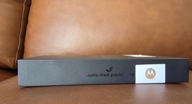 New
													Motorola Razr Ultra (2025) - AT&T, PANTONE Scarab, 512 GB, 16 GB, photo 4 of 9