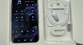 Mint
													Nothing Phone (3) - Unlocked Non-US, White, 256 GB, 12 GB, photo 3 of 8